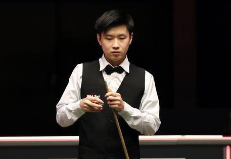 界对他的批 界对他的批